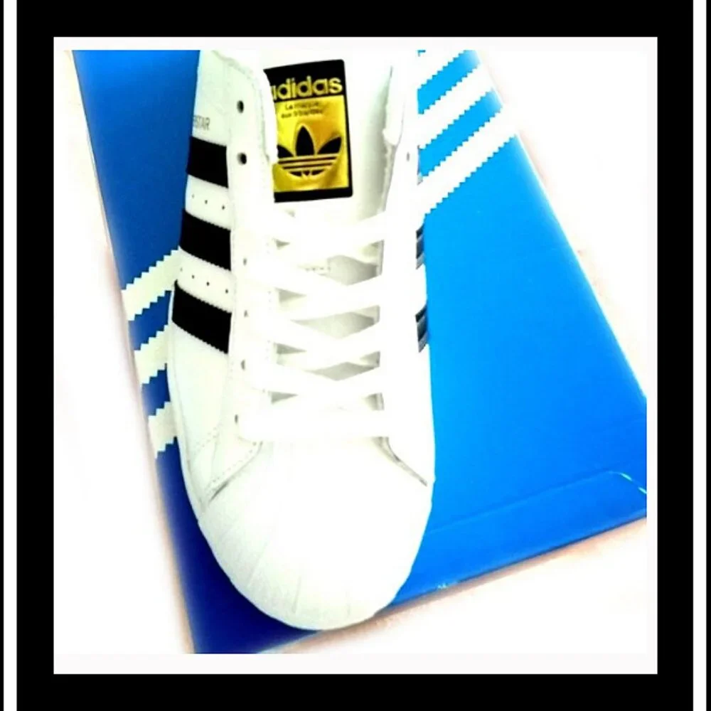 New Adidas Originals Superstar Genuine Leather Fashion Sneakers/Athletic/Tennis - Picture 2 of 14